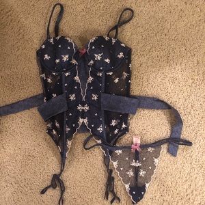 Victoria’s Secret Navy Bustier Lingerie Set 34C/L